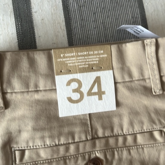 Mens gap khaki shorts 34 BNWT - Picture 2 of 2